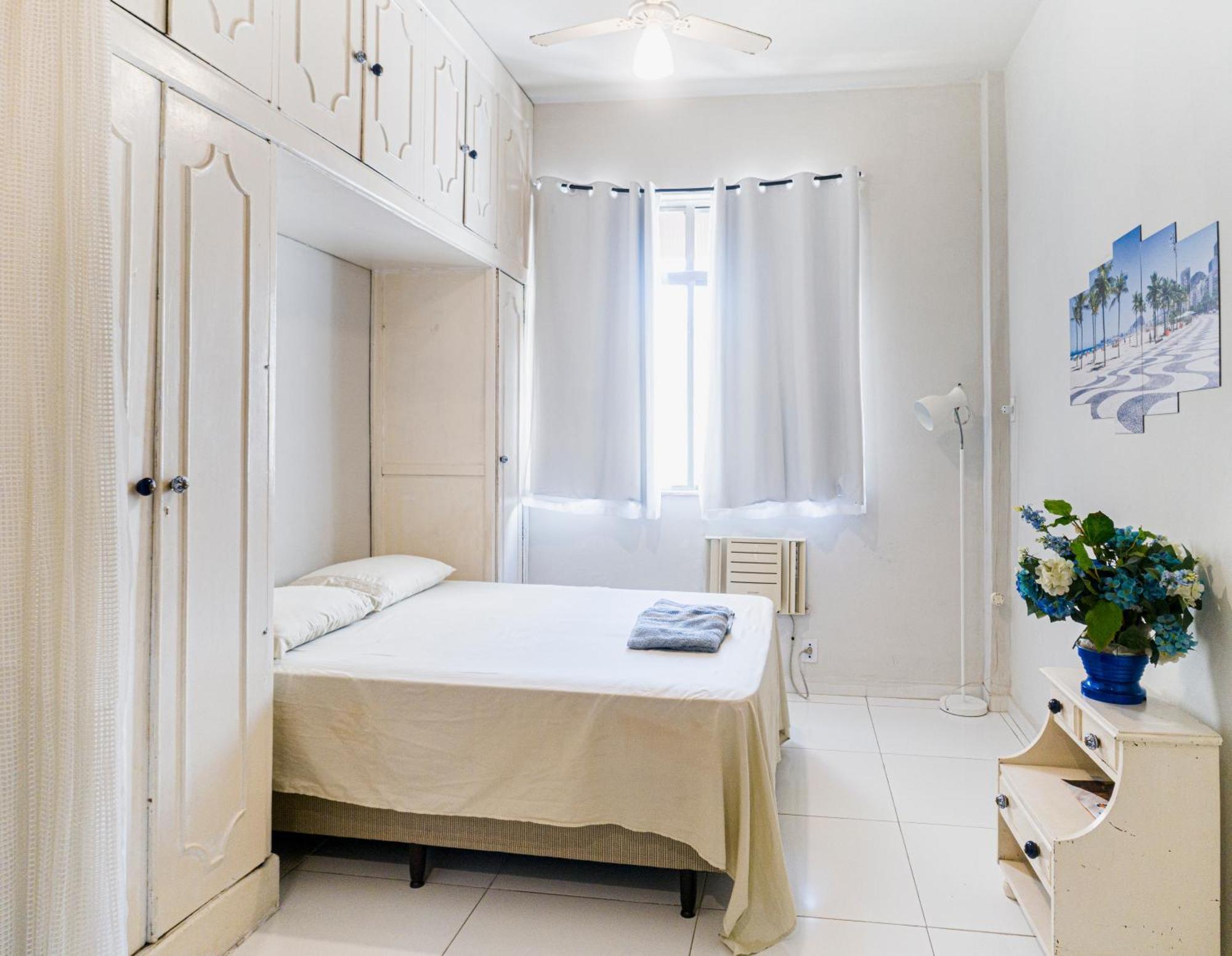 Studio Completo Na Praia De Copacabana Com Ar, Wifi, Netflix, Ate 4 Pessoas, Fundos Claro E Silencioso, Pauloangerami Pj135 Rio de Janeiro Exterior foto